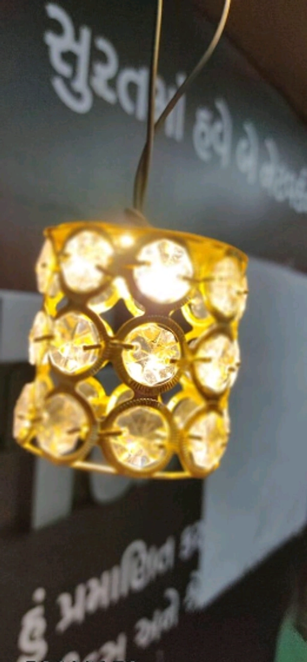 Electric  Opearted Fully Assembled Gold Chandeliers & Pendant Lights -  Free Size, Gold, Pendent Light, Pack of1